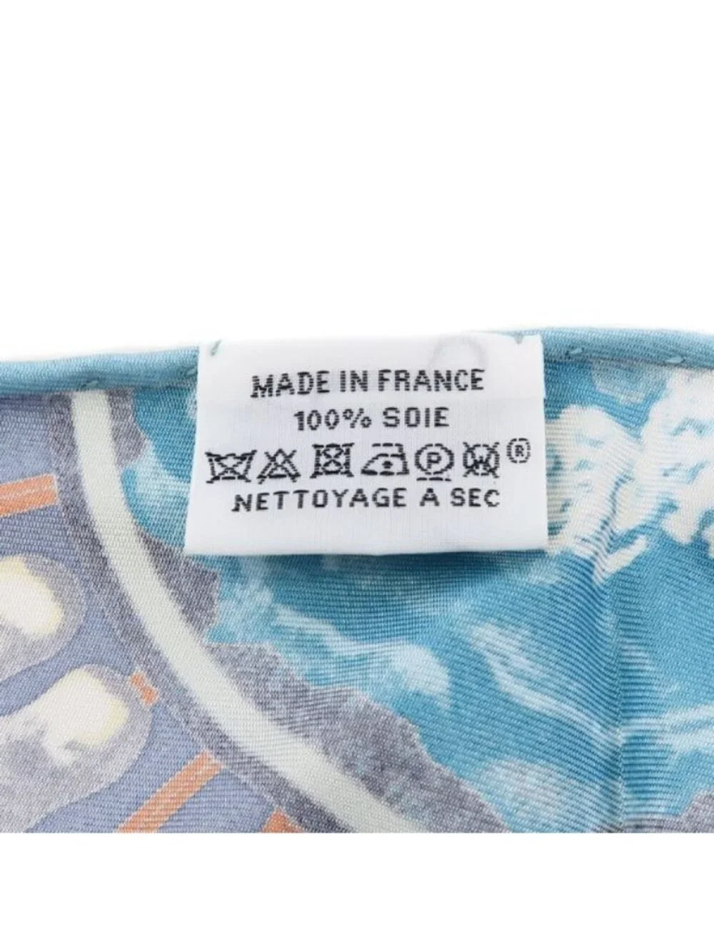 Hermes Triangle Geant Scarf - Picture 7 of 7
